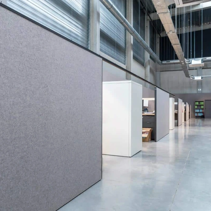 Panneaux acoustiques en feutre Pet Felt utilisés pour séparer des bureaux